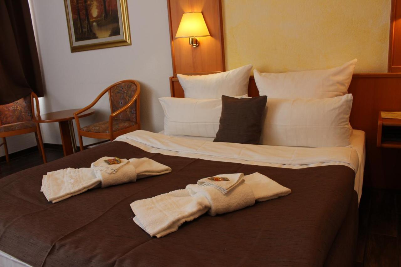 Hotel Pirsch Ramstein-Miesenbach Extérieur photo